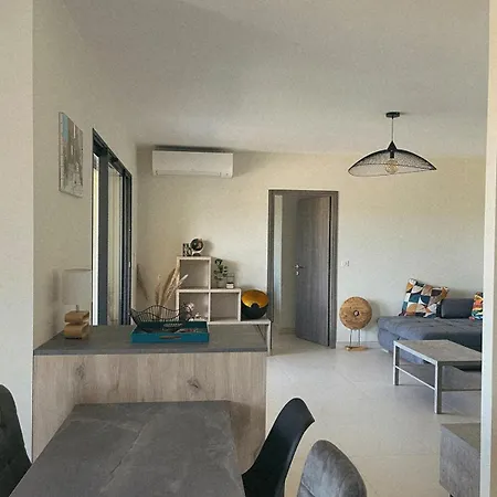 Moderne 3 Spacieuses Sur Le Port De Porto-vecchio Avec Vue *