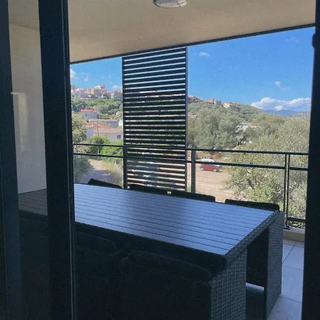 Spacieux 6 Personnes Sur Le Vieux Port Apartment Porto-Vecchio (Corsica)